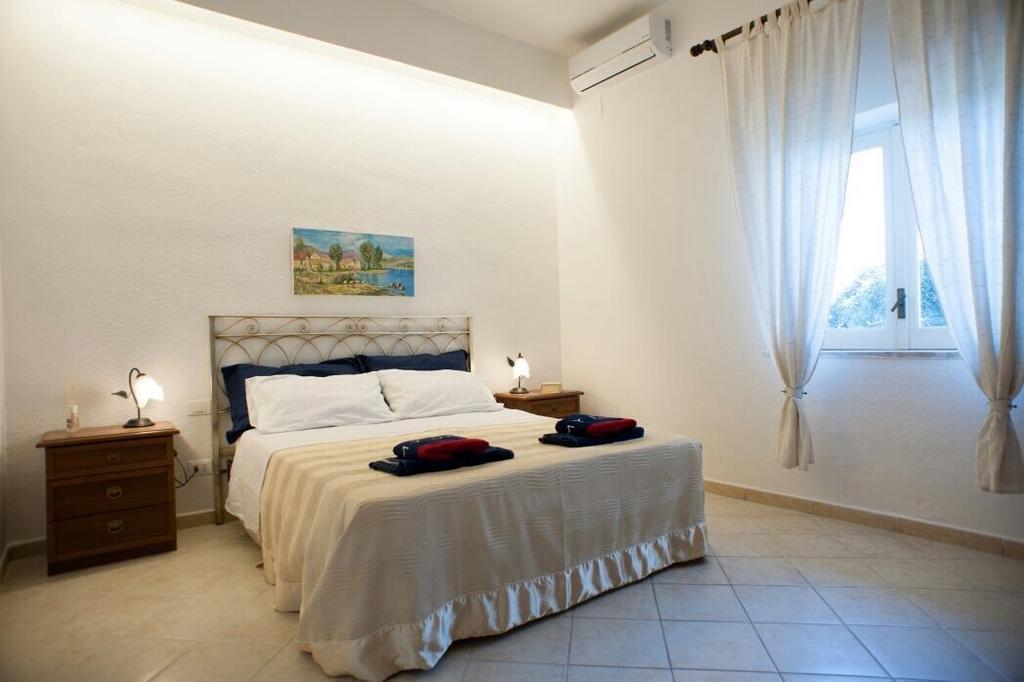 Villa Capozafferano-Casa Carola Santa Flavia Habitación foto